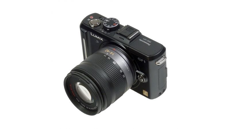 Panasonic Lumix GF1 + 14-42mm f/3.5-5.6 OIS - SH4532 - F64.ro