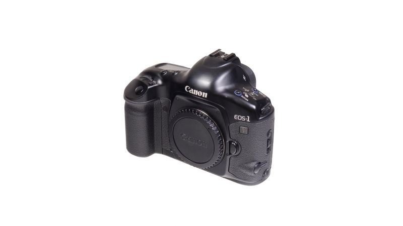 Canon EOS 1V - SLR - SH5332-2 - F64.ro