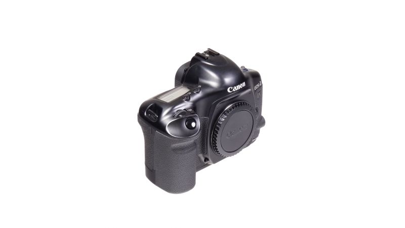 Canon EOS 1V - SLR - SH5332-2 - F64.ro