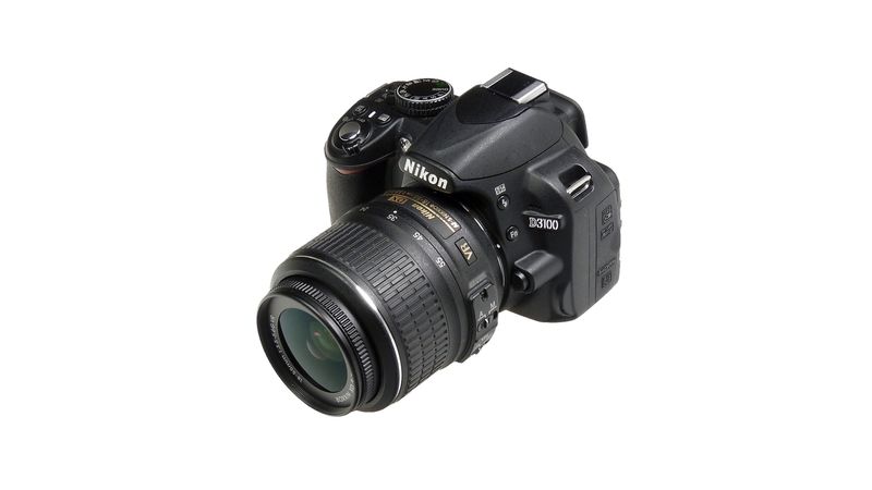 Nikon D3100 + 18-55mm VR - SH5395 - F64.ro