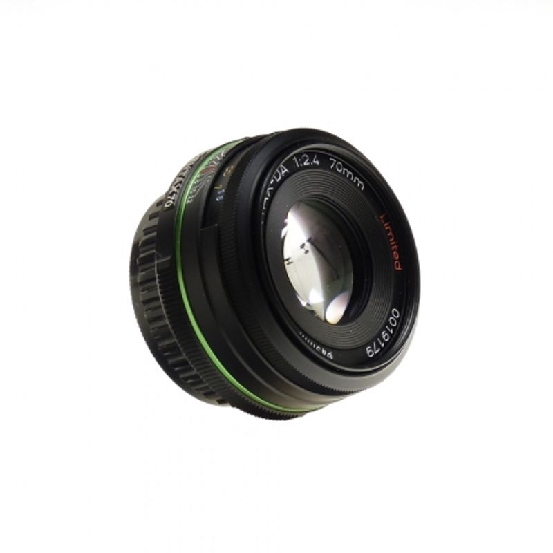 pentax-70mm-f-2-4-smc-limited-sh5861-2-43531-2-568