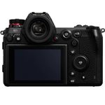 Panasonic_Lumix_DC-S1_Mirrorless_Digital_Camera_wi_2000x2000_f7eafa5a1203b1b5d61d5028e51f4c