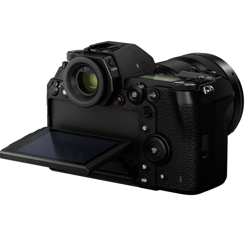 Panasonic_Lumix_DC-S1_Mirrorless_Digital_Camera_wi_2000x2000_7ef13f873c3ee2e3117f526842bb9e
