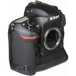 Nikon-D5-lateral-d-fata