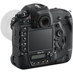 Nikon-D5-lateral-s-spate-2-
