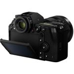 Panasonic_Lumix_DC-S1R_Mirrorless_Digital_Camera_w_2000x2000_30c9d8b946c2e40ddd6d631308b070