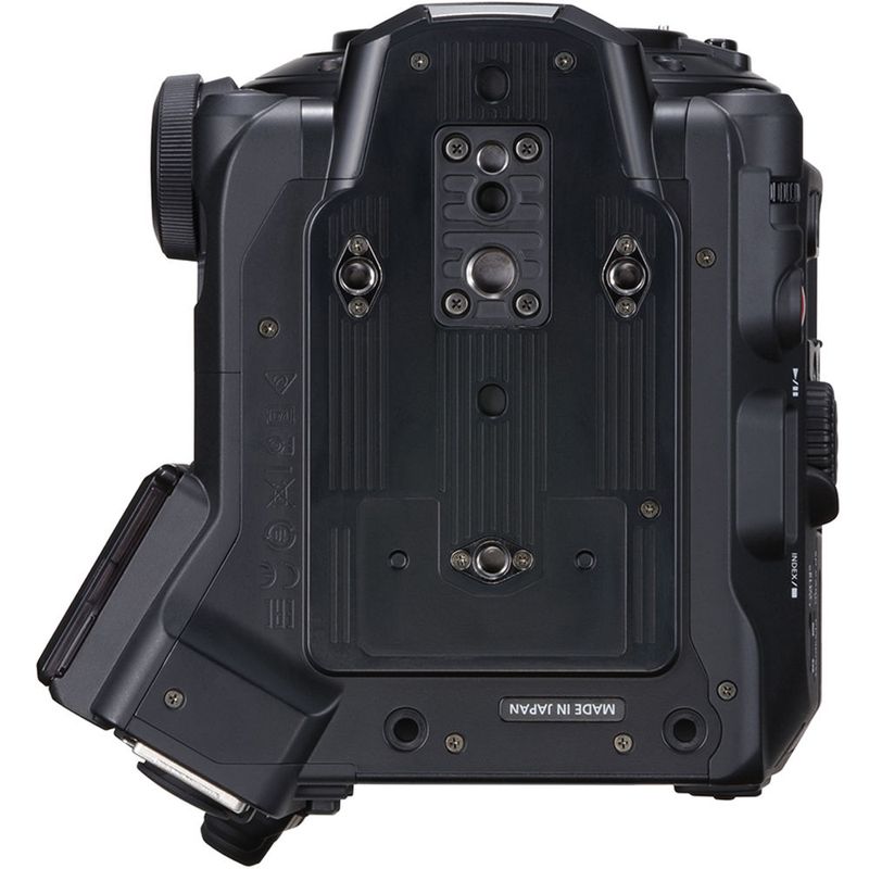 Canon-EOS-C500-Mark-II--11-