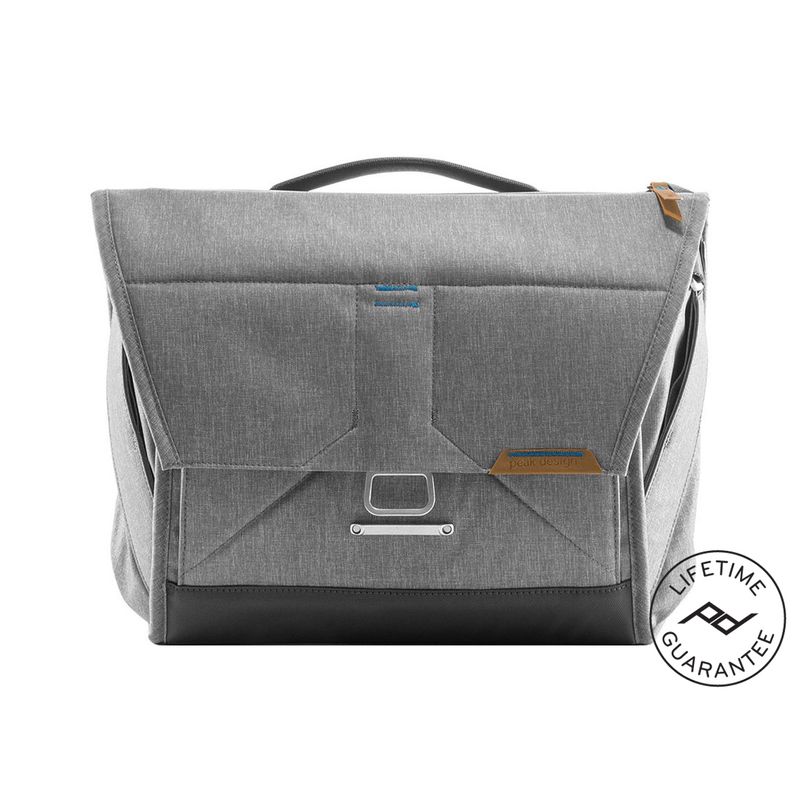 Peak-Design-The-Everyday-Messenger-V2-Geanta-Foto-13--Ash