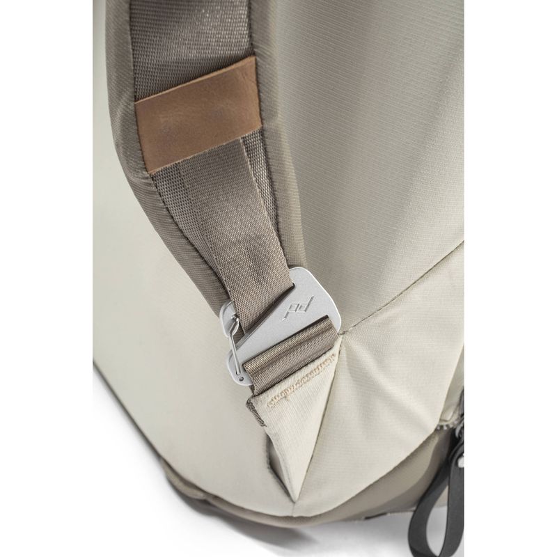 Peak-Design-Everyday-Totepack-V2-Rucsac-Foto-Bone.3--2-