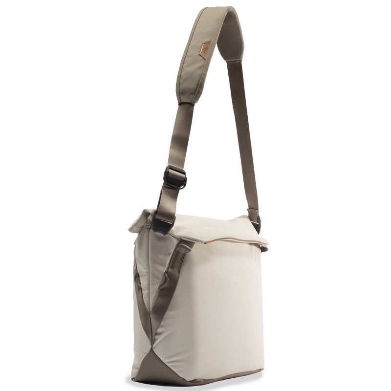 Peak-Design-Everyday-Tote-V2-15L-Geanta-Foto-Bone.2