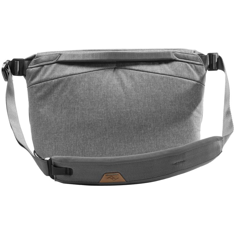 Peak-Design-Everyday-Sling-v2--Geanta-Foto-10L-Gri.3