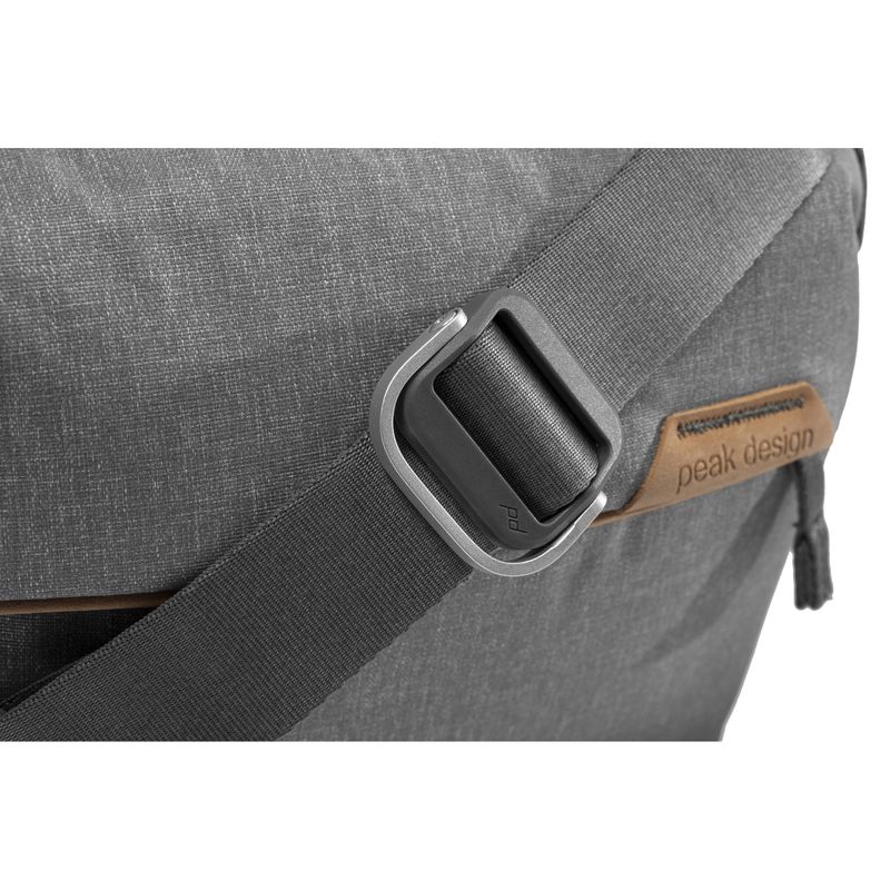 Peak-Design-Everyday-Sling-v2--Geanta-Foto-10L-Gri.6