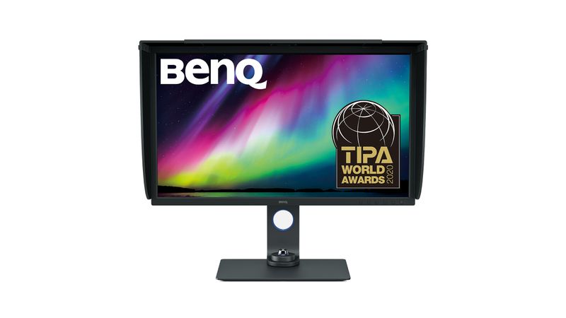 32” UHD HDR Monitor with USB Type-C 32