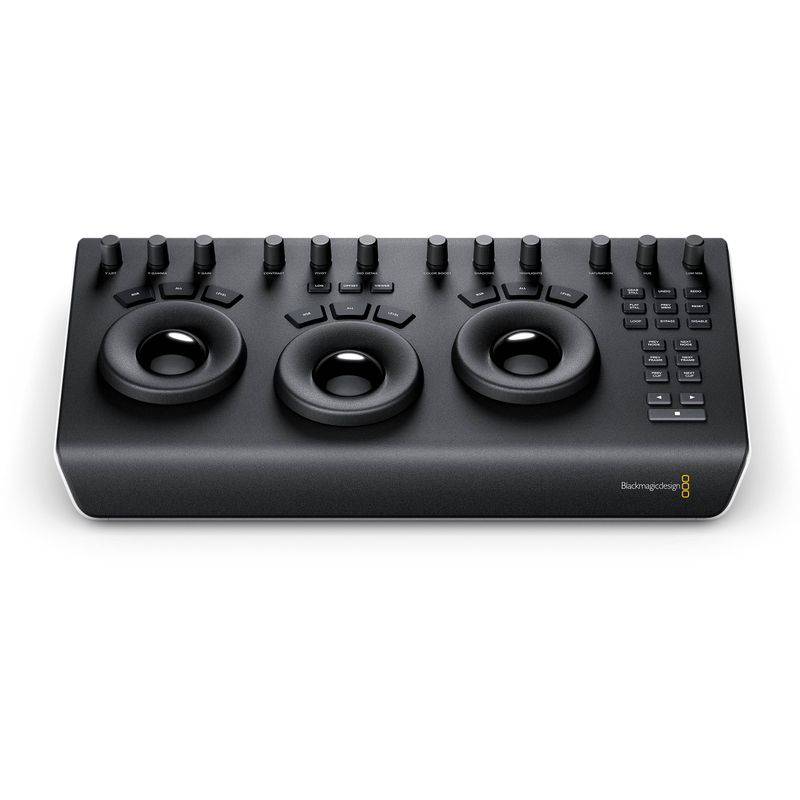 Blackmagic-Design-DaVinci-Resolve-Micro-Panel.2