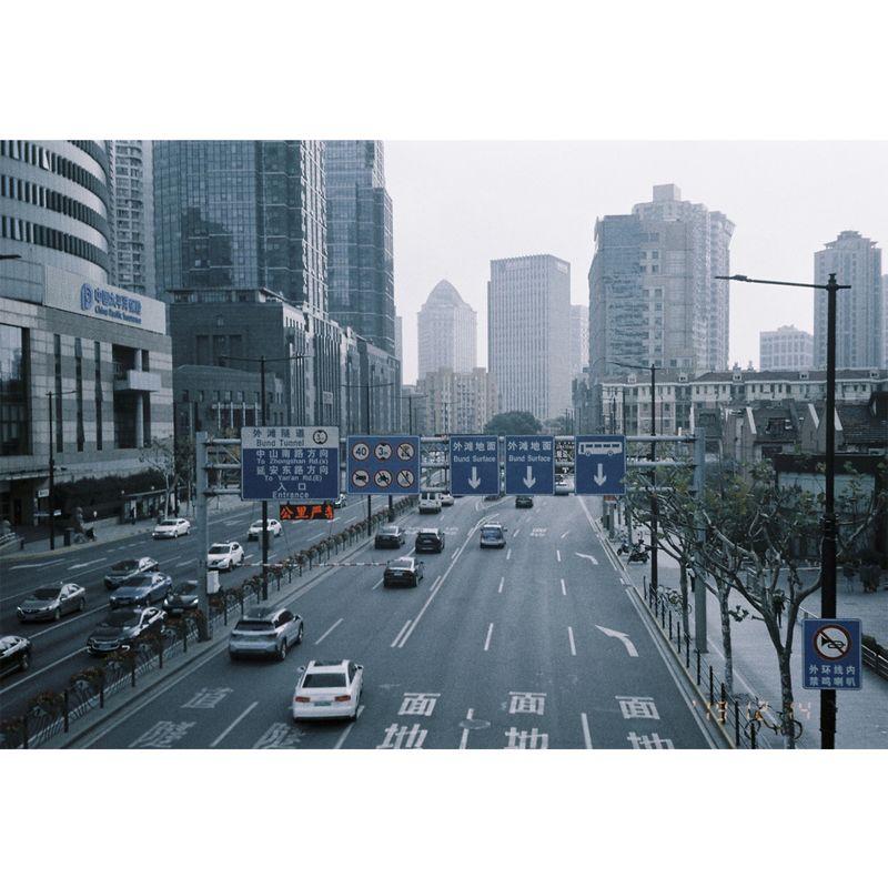 LomoChrome-Metropolis-Film-Color-35-mm-ISO-100-400
