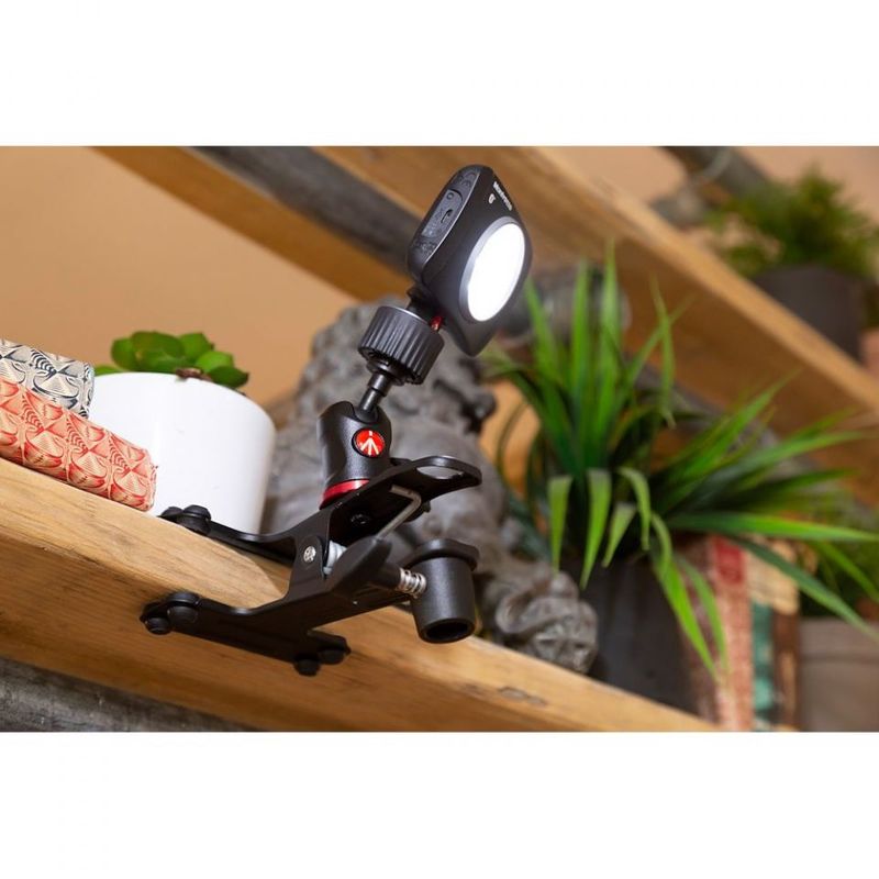 lighting-clamps-and-arms-manfrotto-cold-shoe-spring-clamp-175f-2-in-action-01