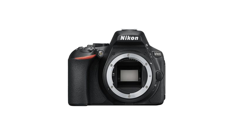 Nikon D5600 Aparat Foto DSLR 24.2MP CMOS Negru - F64.ro - F64.ro
