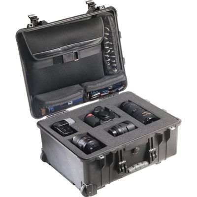 Peli 1560LFC Troler Rigid cu Burete si Compartiment Detasabil Laptop