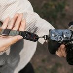 Peak-Design-Cuff-Camera-Wrist-Strap-Curea-de-Mana-pentru-Camere-Fotoi-Sage.7