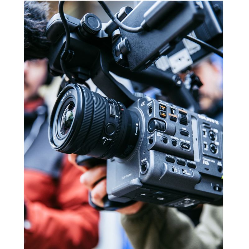 Sony-FE-PZ-16-35mm-lens-for-content-creation