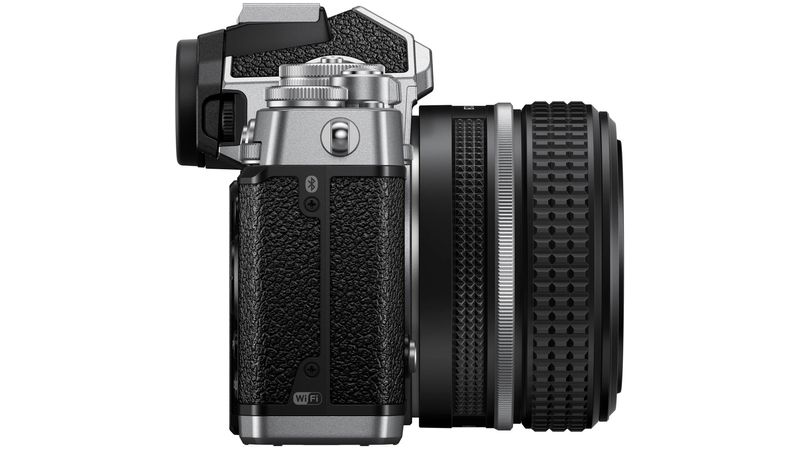 Nikon Z fc Aparat Foto Mirrorless Kit cu Obiectiv 28mm f/2.8 SE