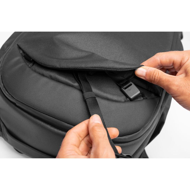 Peak-Design-Travel-Rucsac-30L-Black.9