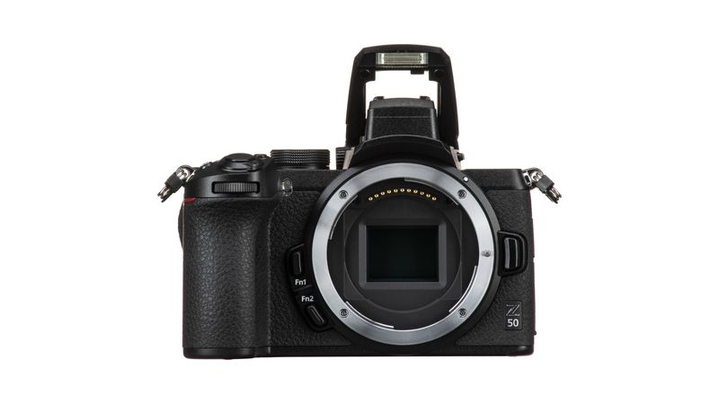 Nikon Z50 Aparat Foto Mirrorless Kit cu Obiectiv 18-140mm F3.5-6.3