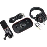 FocusriteVocasterTwoStudioKitPodcast2Persoane1