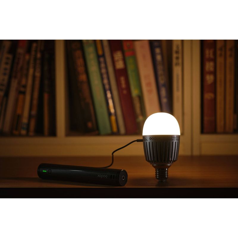 Godox-C7R-Knowled-RGBWW-Creative-Bulb-Light.04