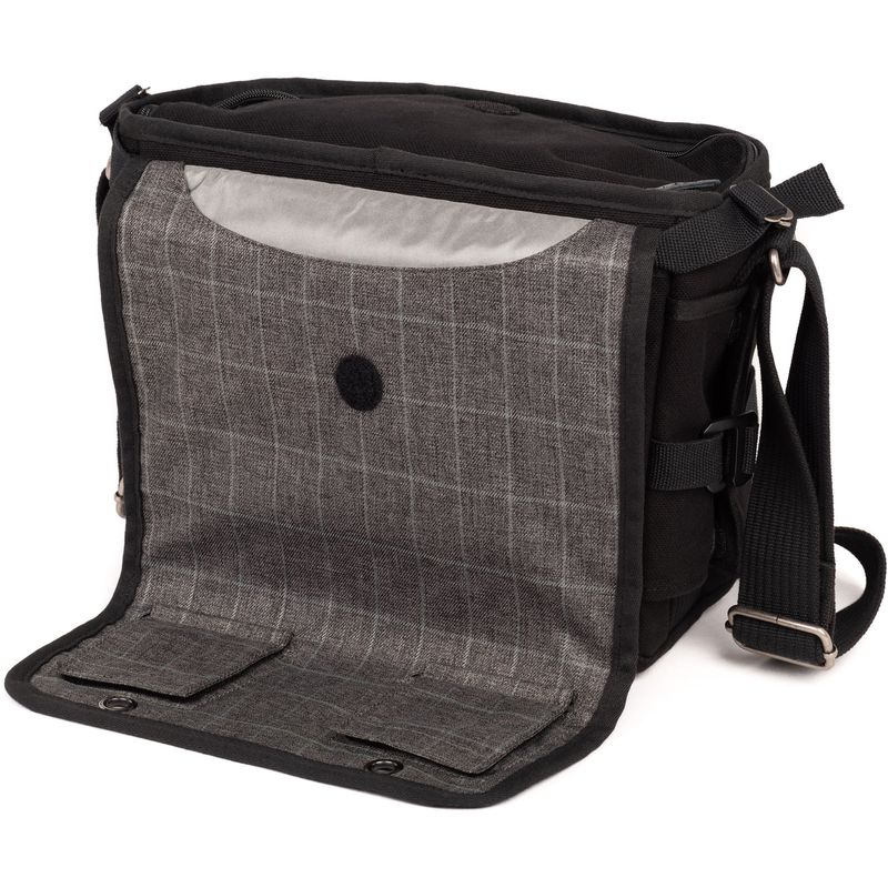 ThinkTankRetrospective10V20GeantaFotodeUmarNeagra