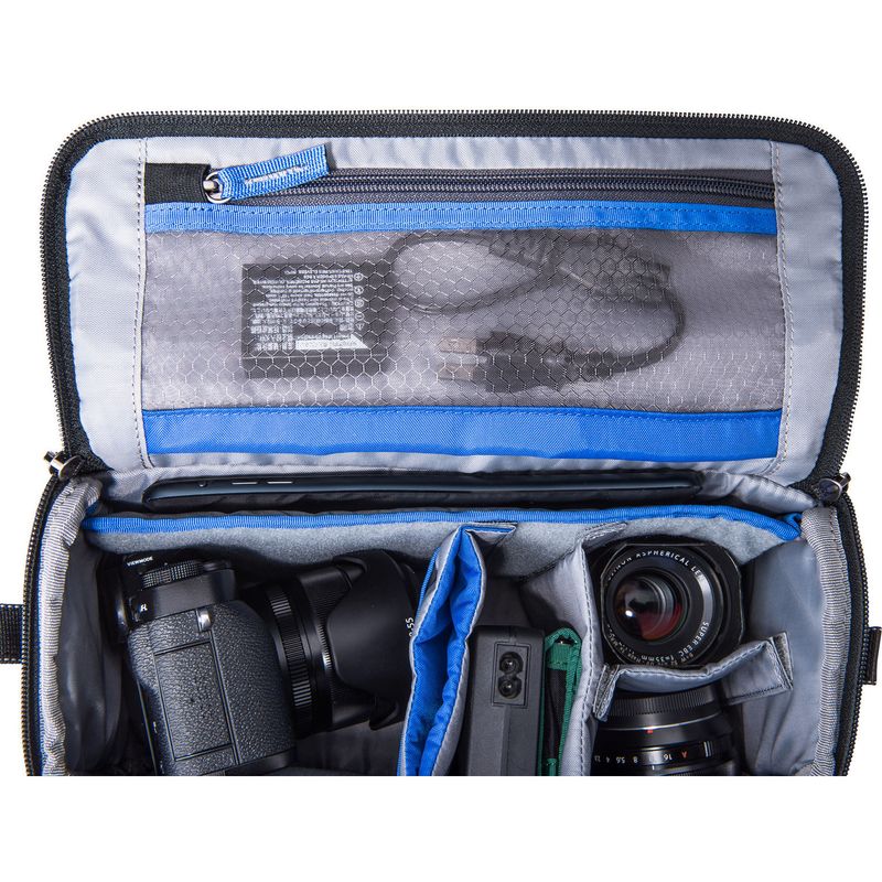 Think-Tank-Mirrorless-Mover-25-Geanta-Foto-de-Umar-Dark-Blue.2