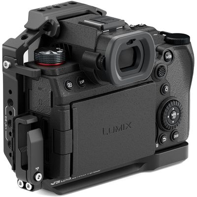Tilta Cage pe Jumatate pentru Panasonic S5 II/IIX  Negru