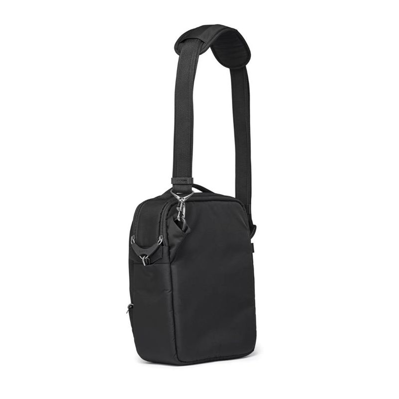 Pacsafe-Camsafe-LS-Crossbody-Advance-Black.2