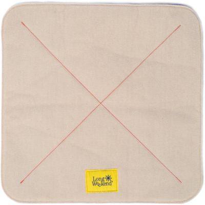 Long Weekend Padded Camera Wrap 19x19"