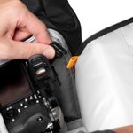 camera-backpack-lowepro-fastpack-bp-250-aw-iii-lp37333-pww-quickdoor-clasp-rgb