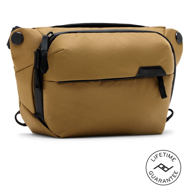 Peak-Design-Everyday-Sling-V2-3L-Geanta-Foto-Coyote