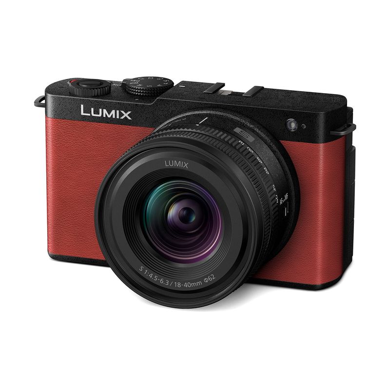 Lumix-S9-rosu-cu-obiectiv-18-40-2