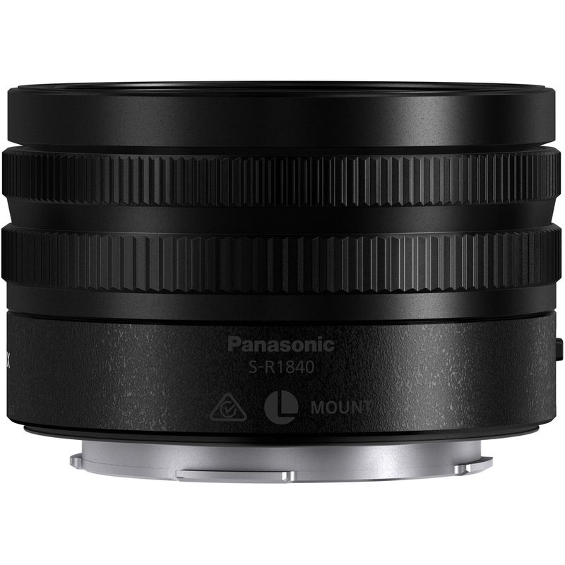 Panasonic-Lumix-S5-IIX-Kit-Aparat-Foto-Mirrorless-cu-Obiectiv-18-40mm.9.jpg