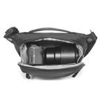 Peak-Design-Everyday-Sling-V3-Geanta-Foto-3L-Negru.3.jpg
