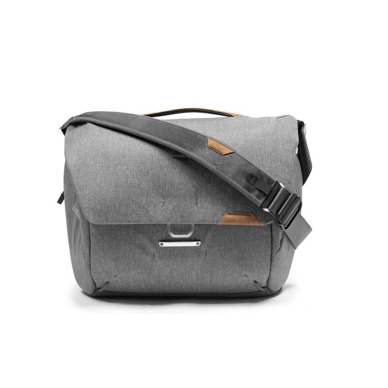 Peak Design The Everyday Messenger 13 V3 Geanta Foto Silver.2.jpg