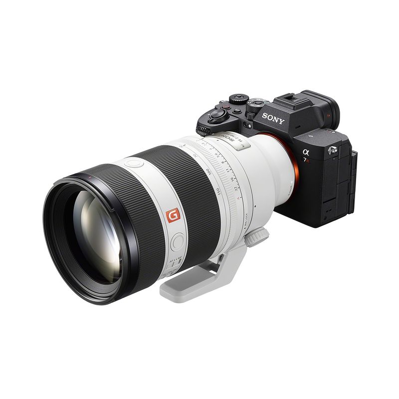 2.-ILCE-7RM5_LENS_right-Large.jpg