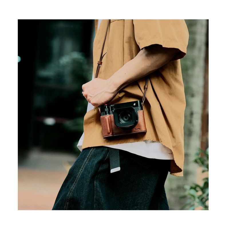 SmallRig-5268-Husa-din-Piele-pentru-Fujifilm-GFX100RF-Maro.6.jpg
