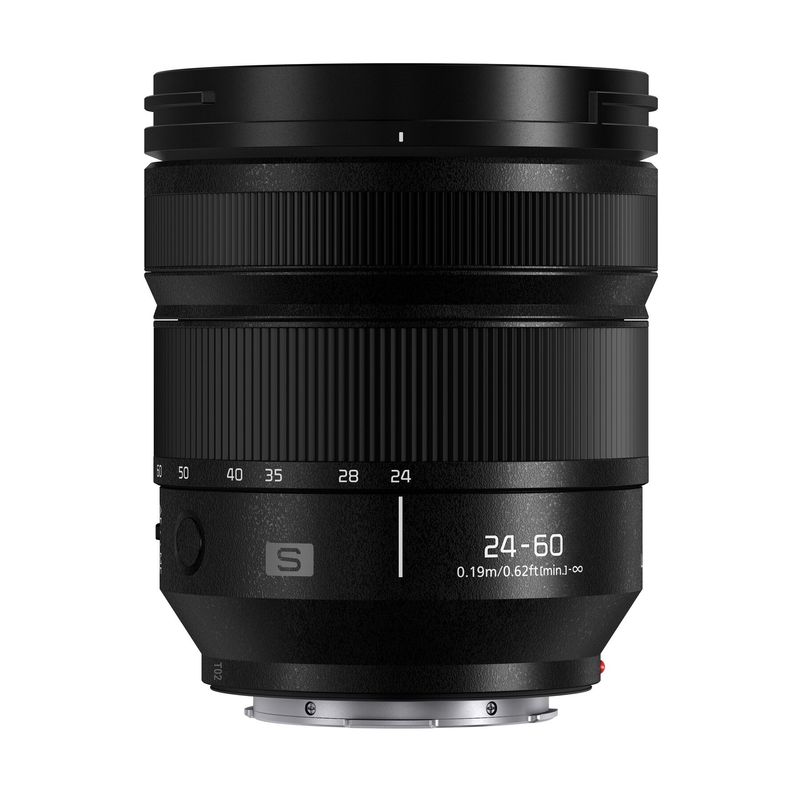 Lumix-S-24-60mm-f-2.8-2.jpg