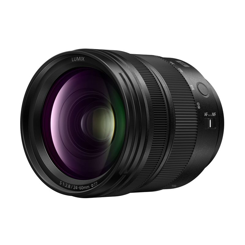 Lumix-S-24-60mm-f-2.8-3.jpg