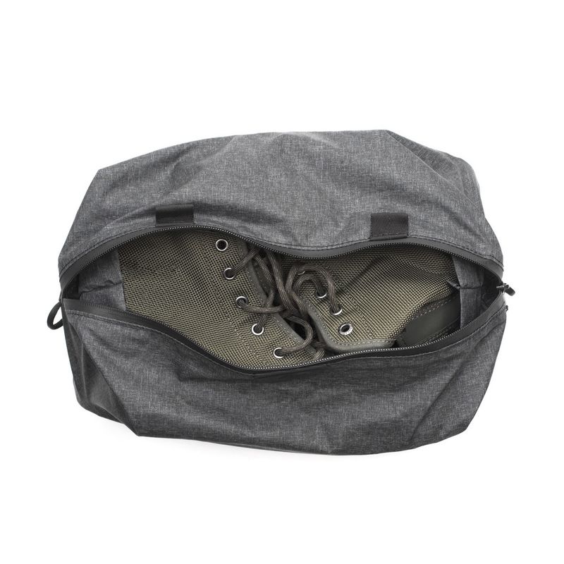 Peak-Design-Travel-Shoe-Pouch.3.jpg