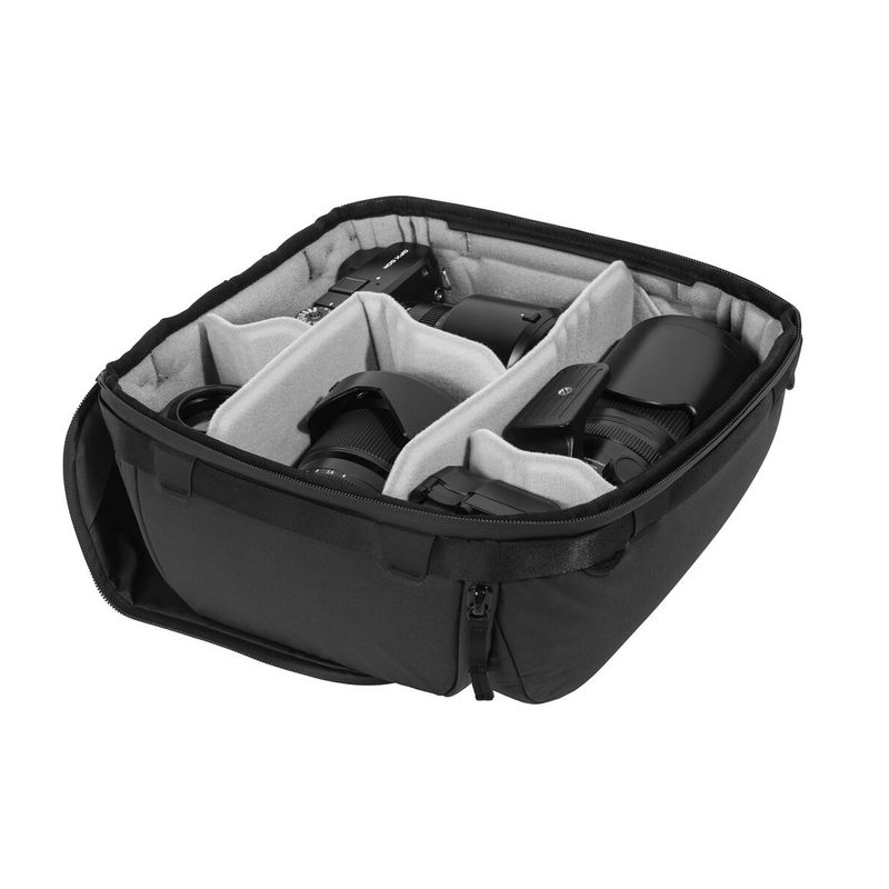 Peak-Design-Camera-Cube-V2-Geanta-Foto.2.jpg